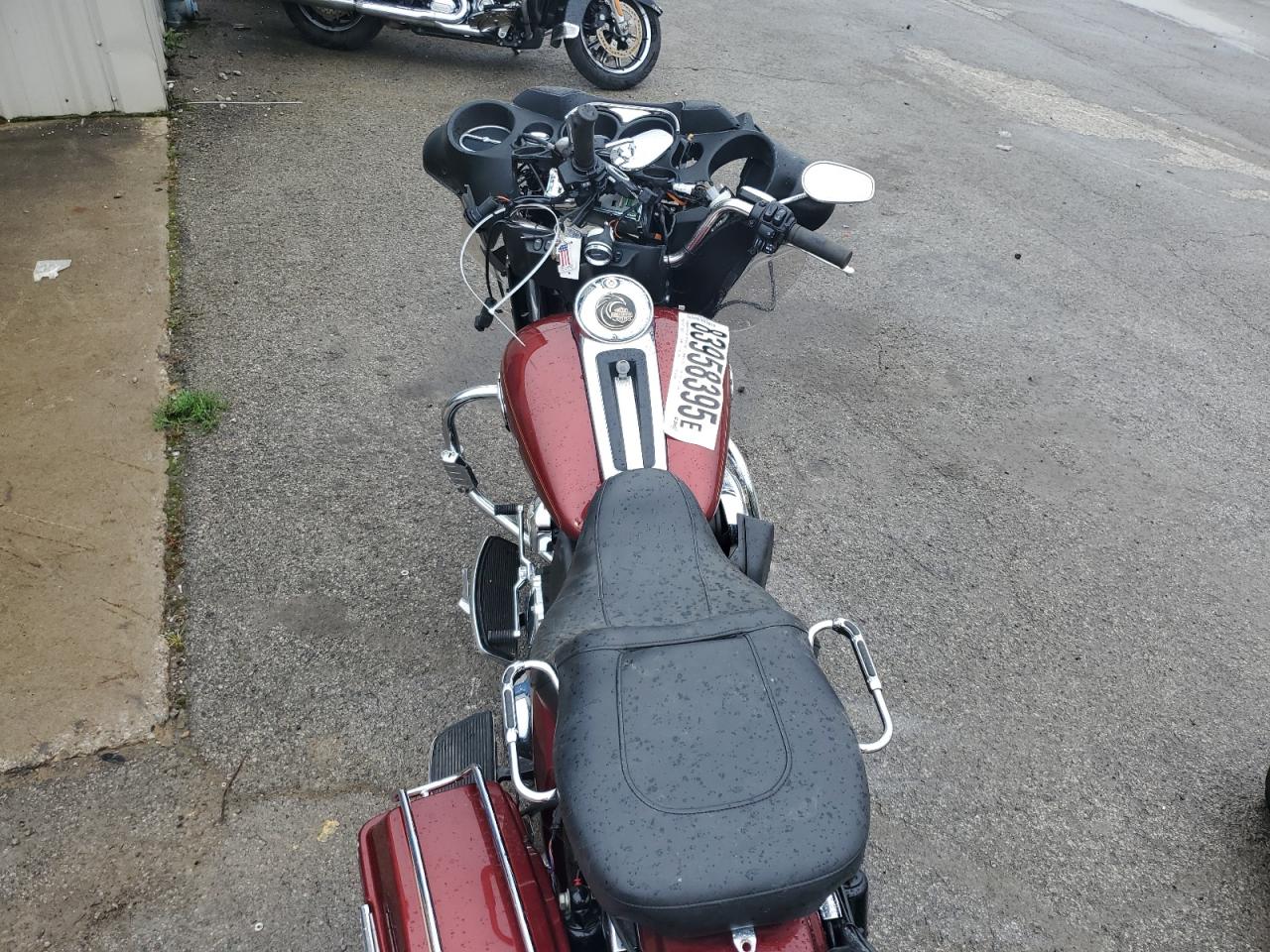 2010 Harley-Davidson Flhtcu VIN: 1HD1FC41XAB613089 Lot: 83958395