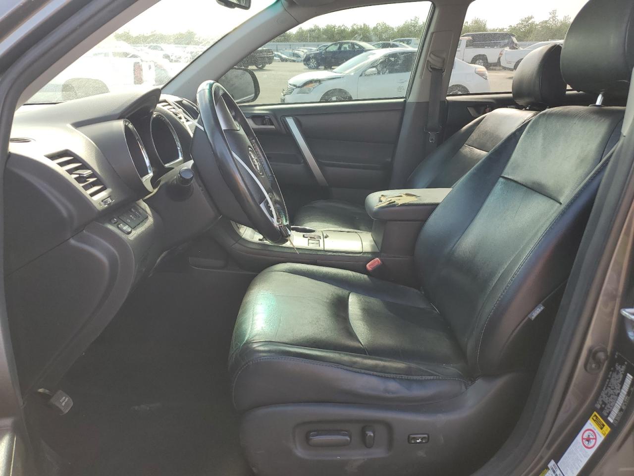 2011 Toyota Highlander Base VIN: 5TDZK3EH8BS024497 Lot: 81783365