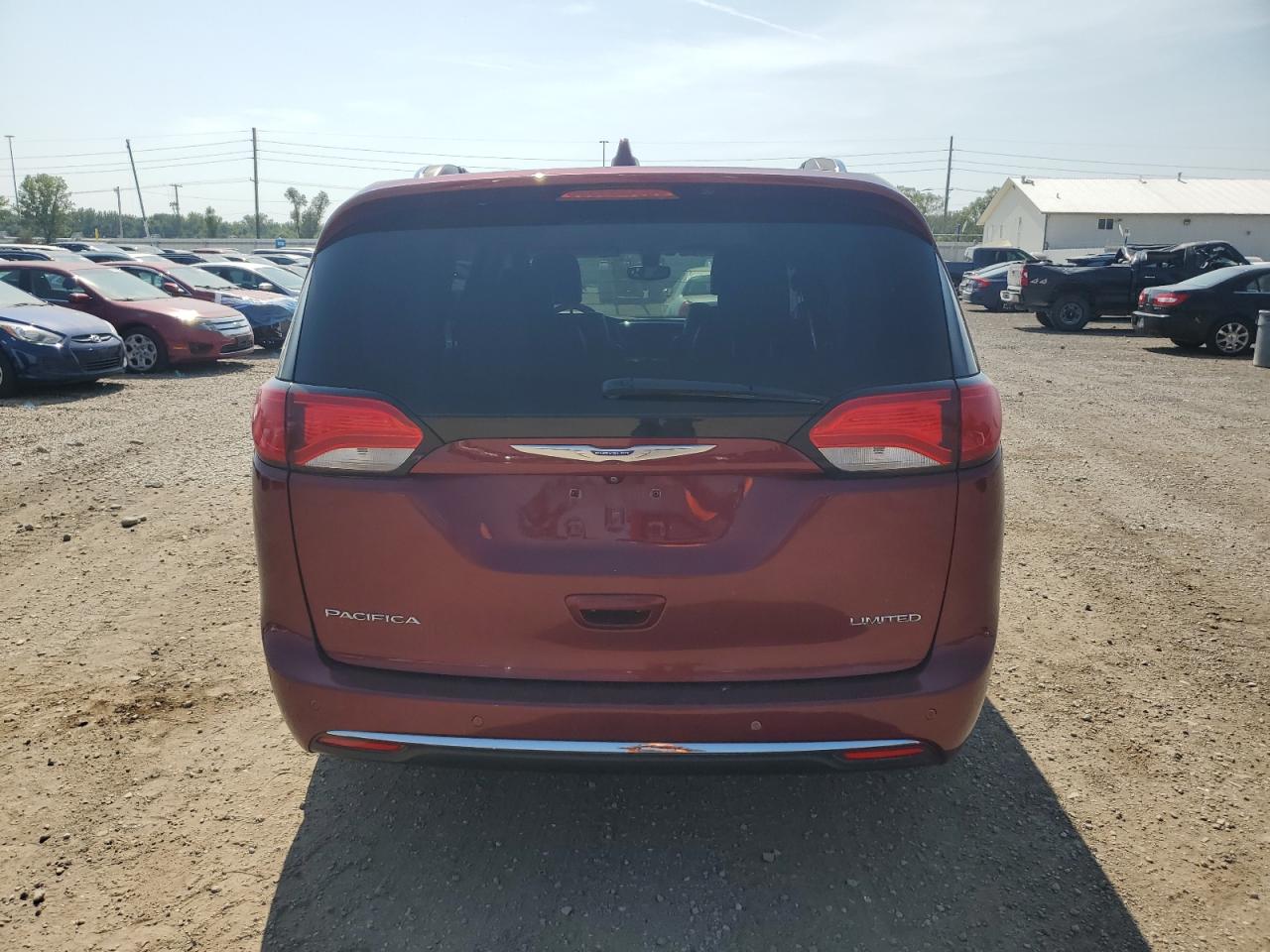 2018 Chrysler Pacifica Limited VIN: 2C4RC1GG4JR252493 Lot: 72063745
