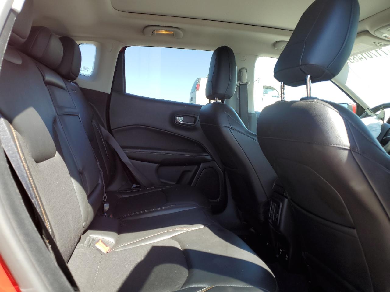 2018 Jeep Compass Latitude VIN: 3C4NJCBB0JT240513 Lot: 71701465