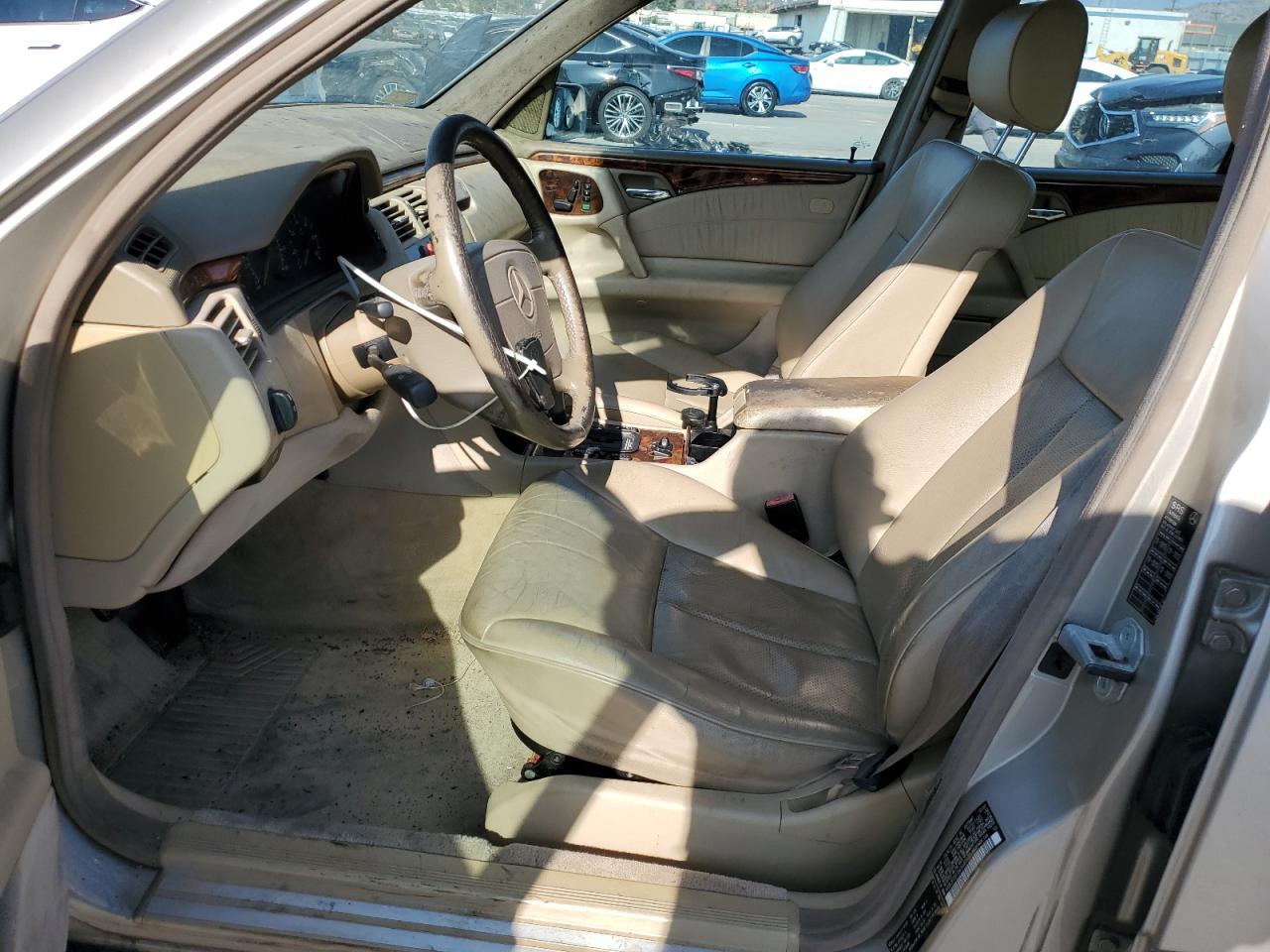 1998 Mercedes-Benz E 300Td VIN: WDBJF25F3WA585461 Lot: 85056075