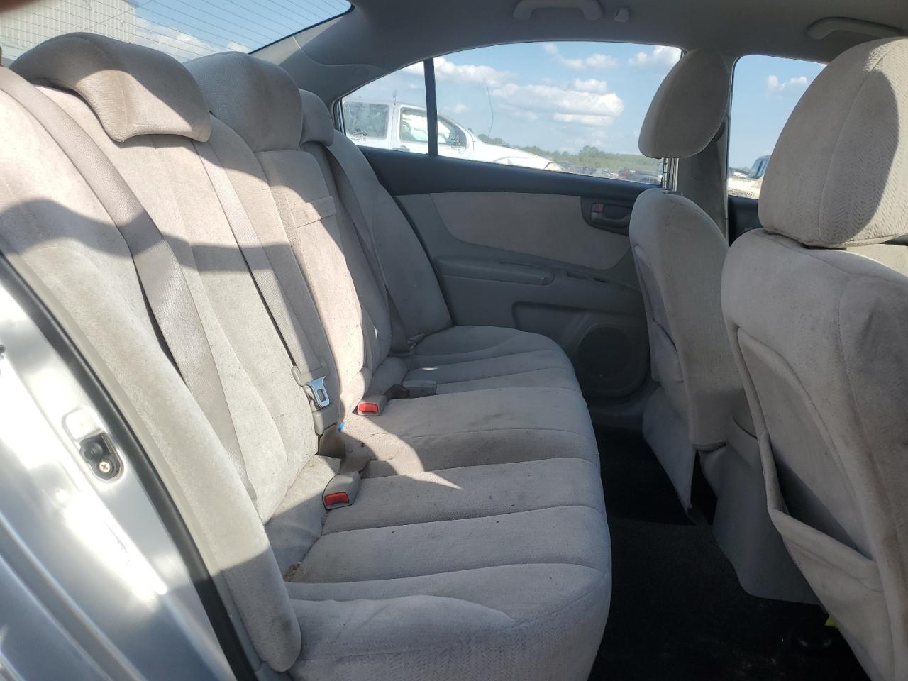 2007 Kia Optima Lx VIN: KNAGE124175122110 Lot: 71116625
