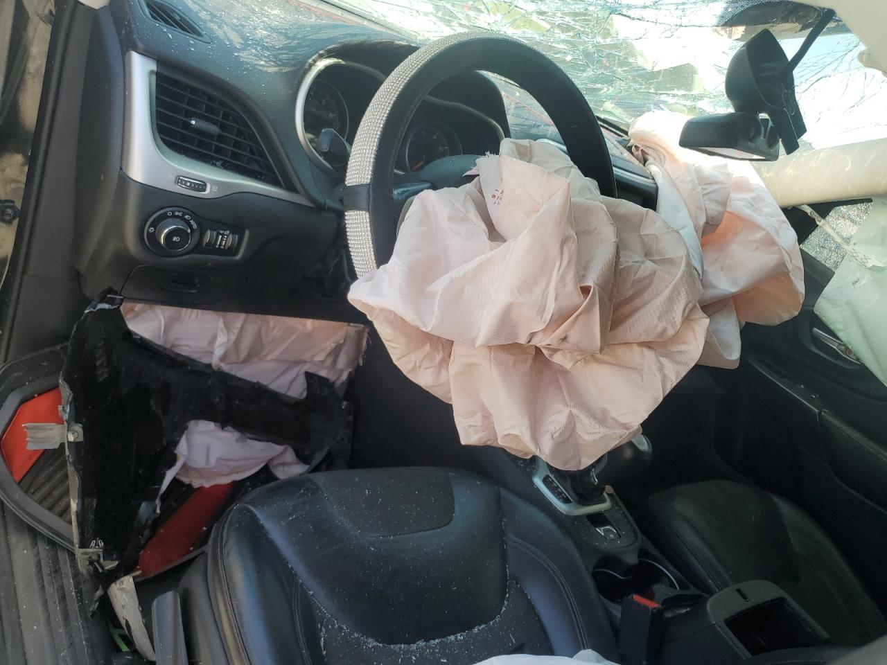 2015 Jeep Cherokee Trailhawk VIN: 1C4PJMBS5FW742417 Lot: 80147055