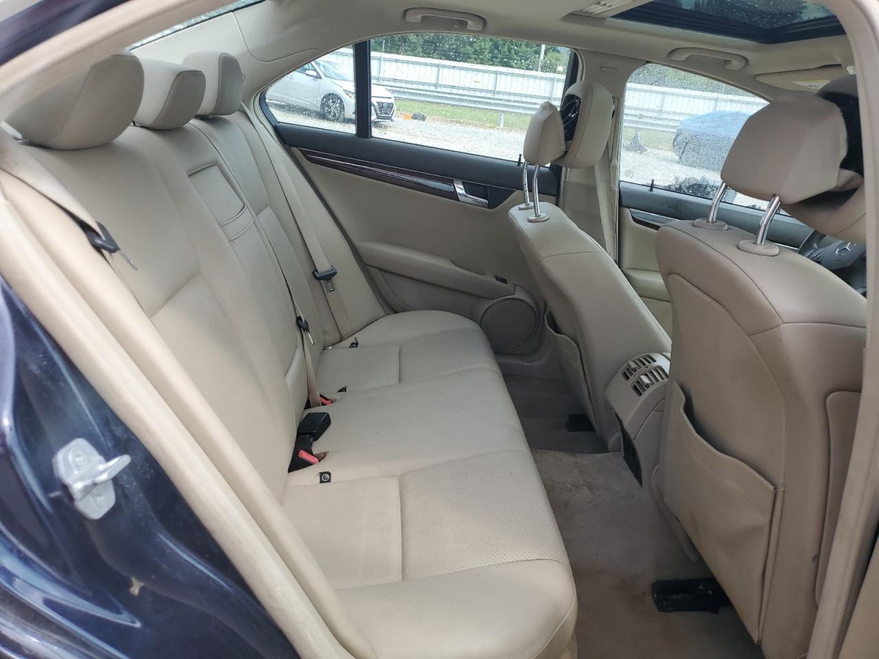 2010 Mercedes-Benz C 300 VIN: WDDGF5EB7AR126007 Lot: 71503305