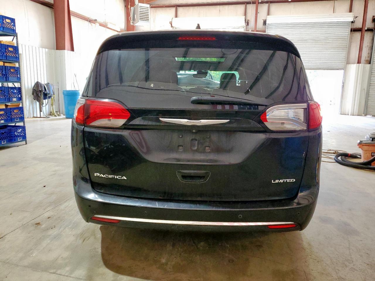 2017 Chrysler Pacifica Limited VIN: 2C4RC1GG2HR528518 Lot: 80350325