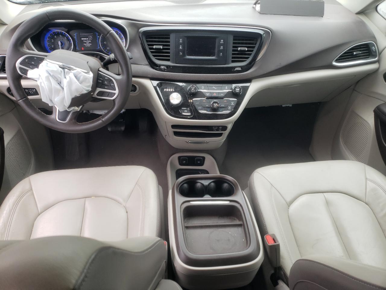 2017 Chrysler Pacifica Touring L VIN: 2C4RC1BG0HR720608 Lot: 81839805