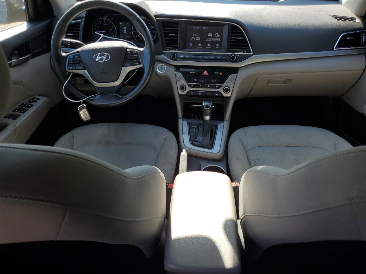 2018 Hyundai Elantra Sel VIN: KMHD84LF2JU586109 Lot: 81219105