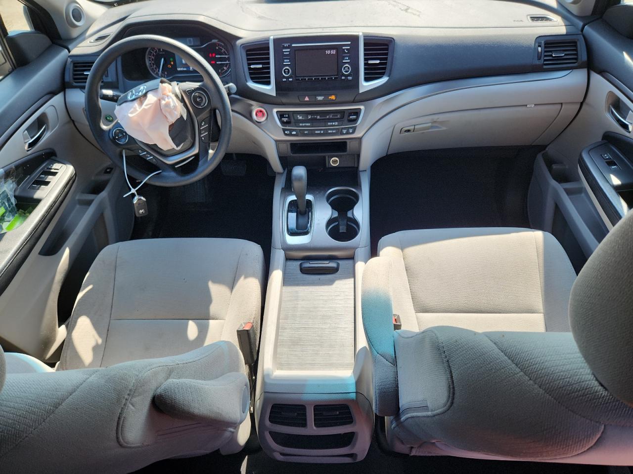 2018 Honda Pilot Lx VIN: 5FNYF5H19JB029513 Lot: 81263635