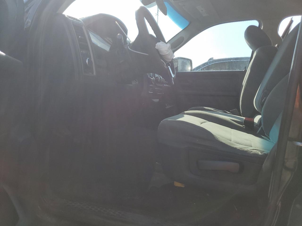 2019 Ram 1500 Classic Tradesman VIN: 1C6RR7KG7KS658302 Lot: 80998695