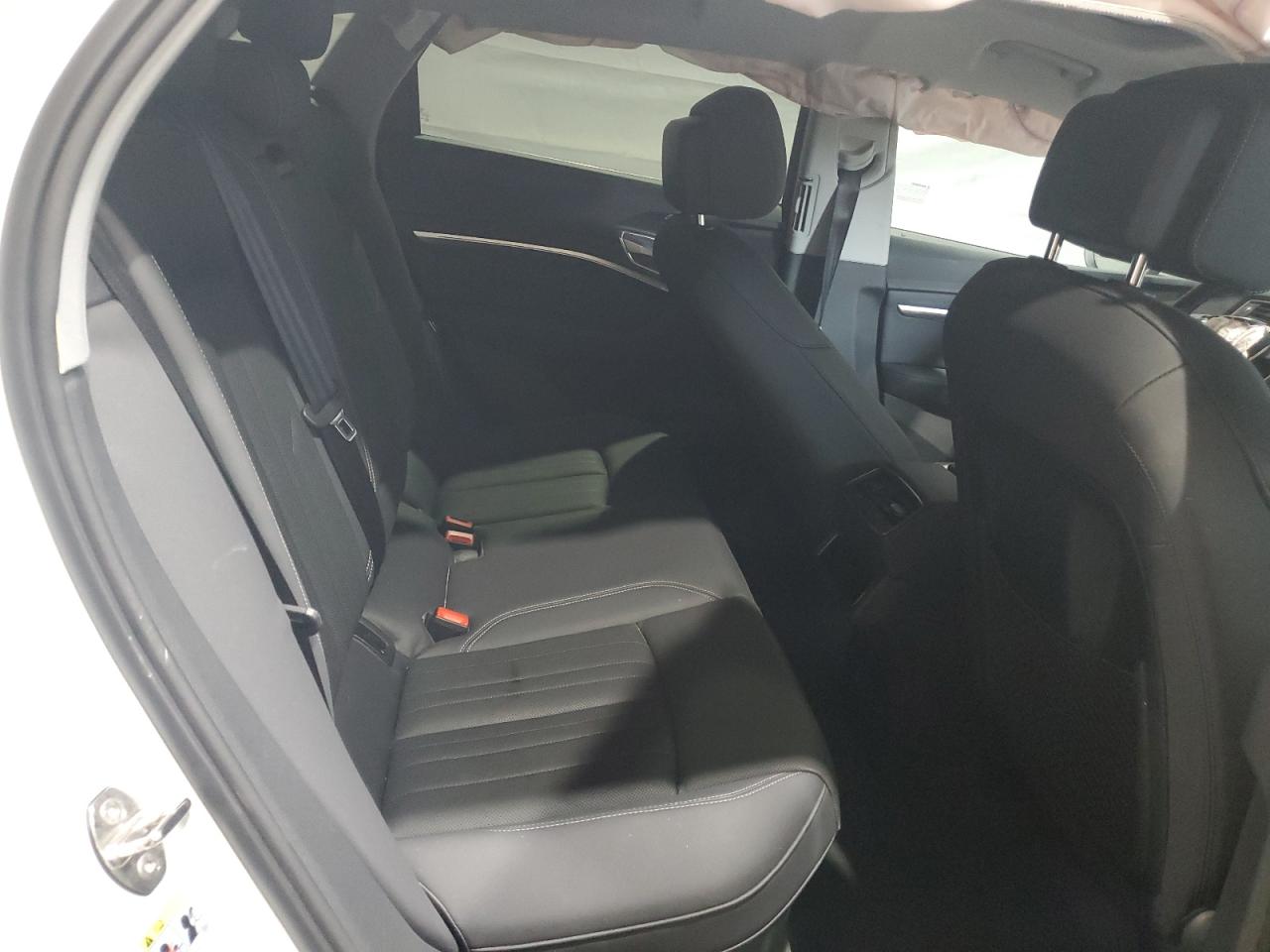 2022 Audi E-Tron Premium Plus VIN: WA1LAAGE2NB025151 Lot: 71784075