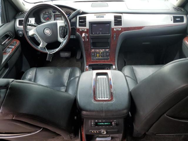 CADILLAC ESCALADE 2013 Srebrny