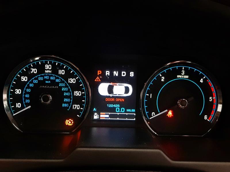 2015 JAGUAR XF PORTFOLIO D AUTO 