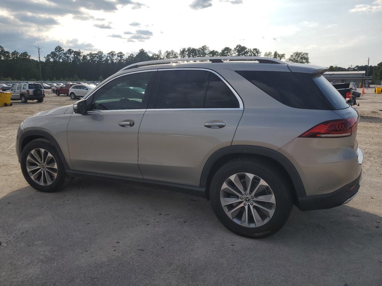 Фото: 4JGFB4KB2LA091616