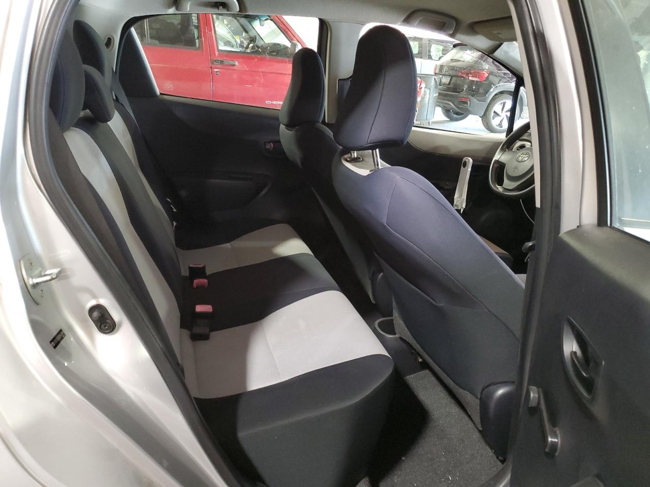 2013 Toyota Yaris VIN: JTDKTUD35DD563894 Lot: 80165835