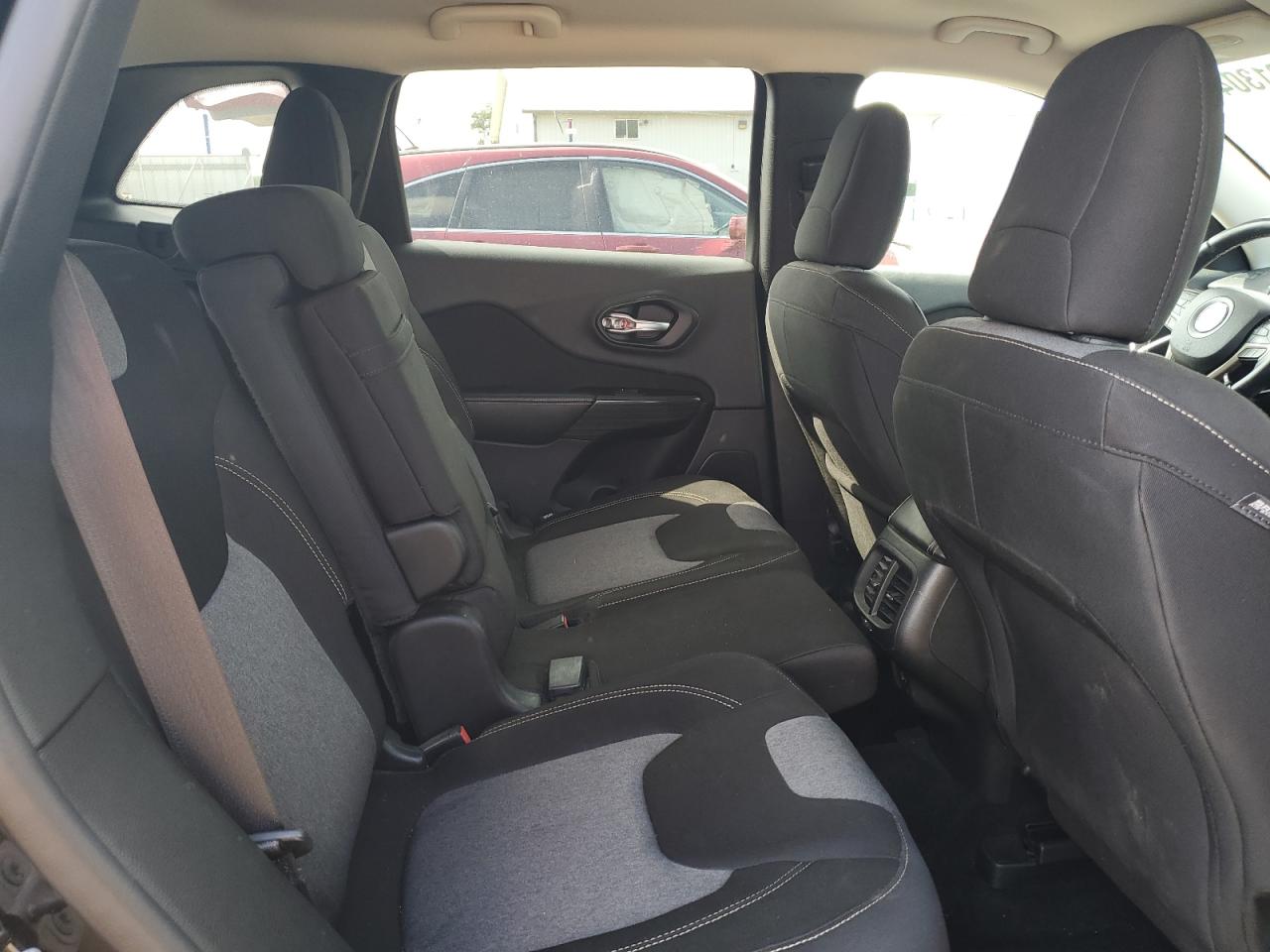 2014 Jeep Cherokee Latitude VIN: 1C4PJMCB5EW177759 Lot: 81013045