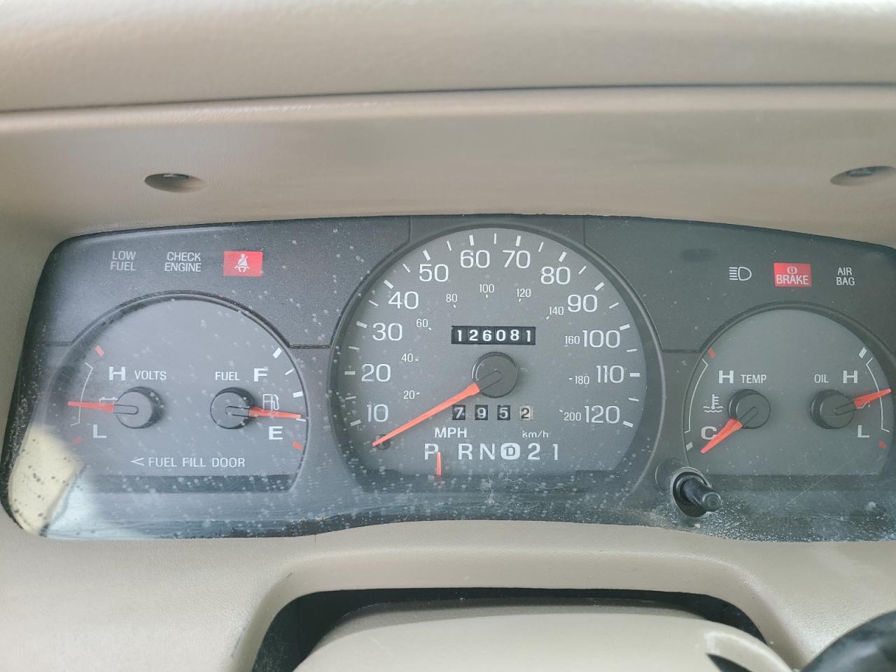 2004 Mercury Grand Marquis Gs VIN: 2MEFM74W64X657106 Lot: 71274005