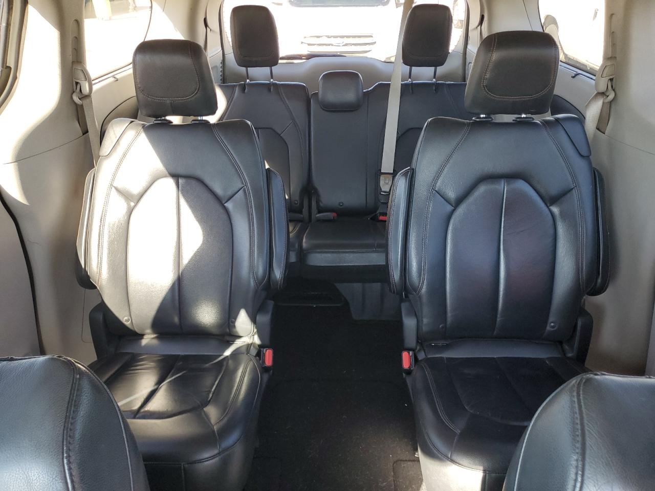 2017 Chrysler Pacifica Touring L VIN: 2C4RC1BG5HR576411 Lot: 84196445