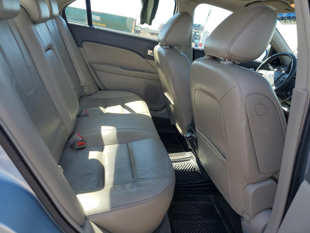 2010 Ford Fusion Hybrid VIN: 3FADP0L34AR261755 Lot: 81164455