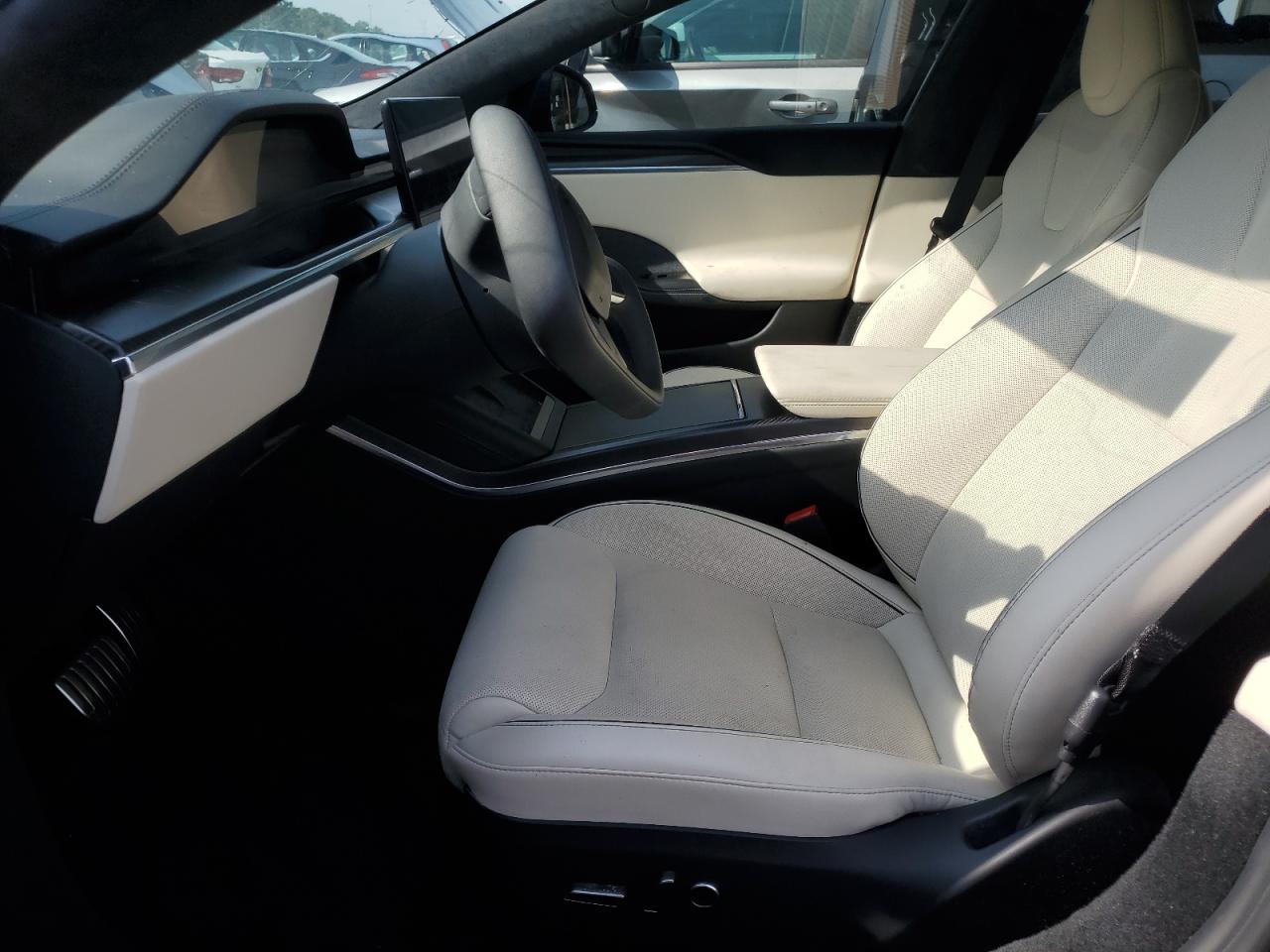 2021 Tesla Model S VIN: 5YJSA1E61MF437988 Lot: 81342725