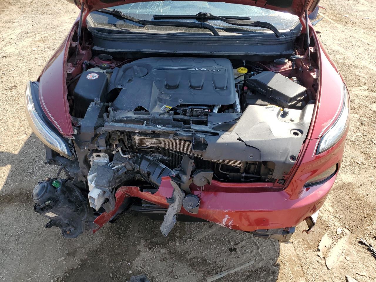 2016 Jeep Cherokee Latitude VIN: 1C4PJMCS0GW114832 Lot: 80393165