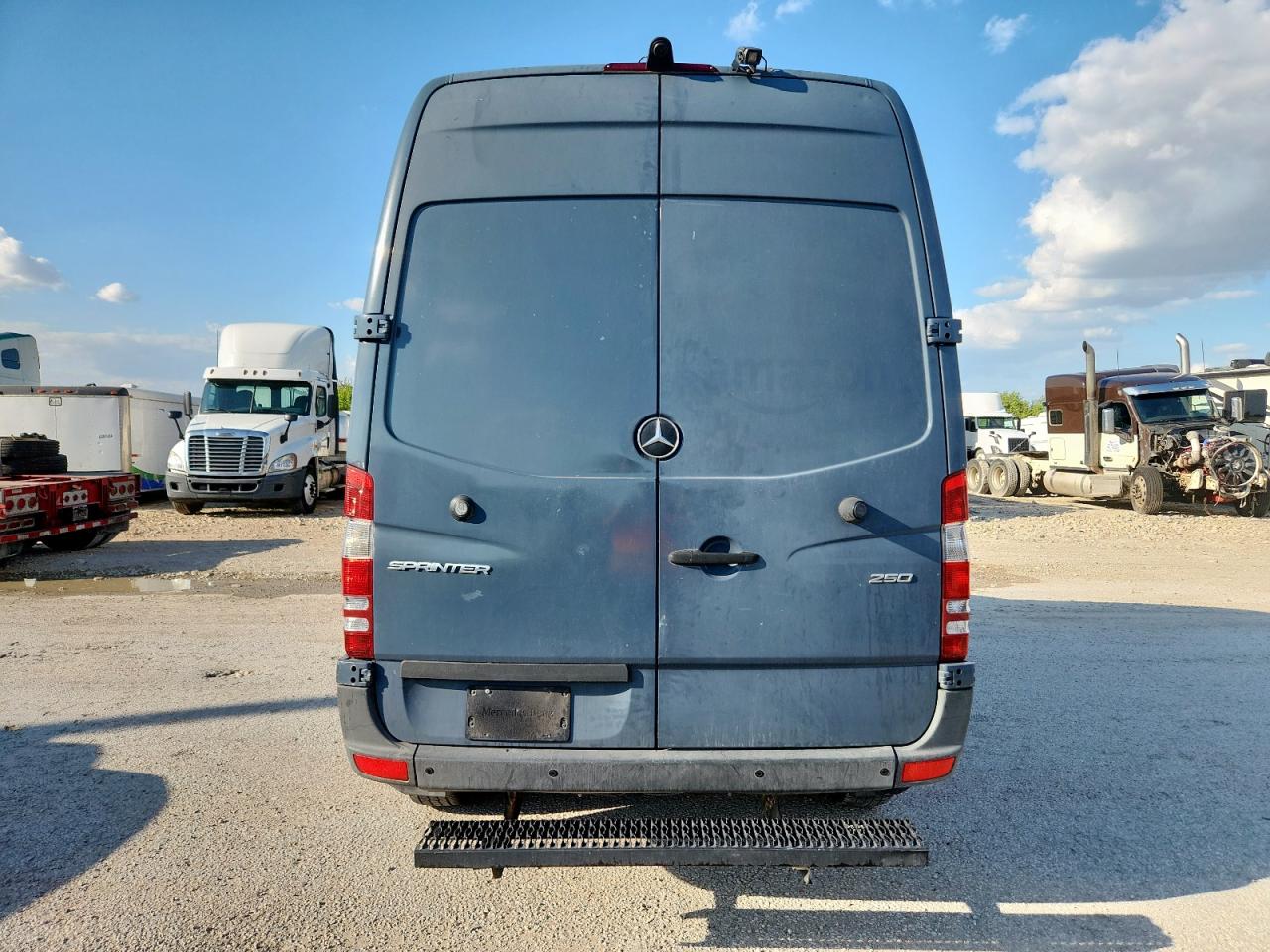 2018 Mercedes-Benz Sprinter 2500 VIN: WD3PE7CD3JP629004 Lot: 81653365