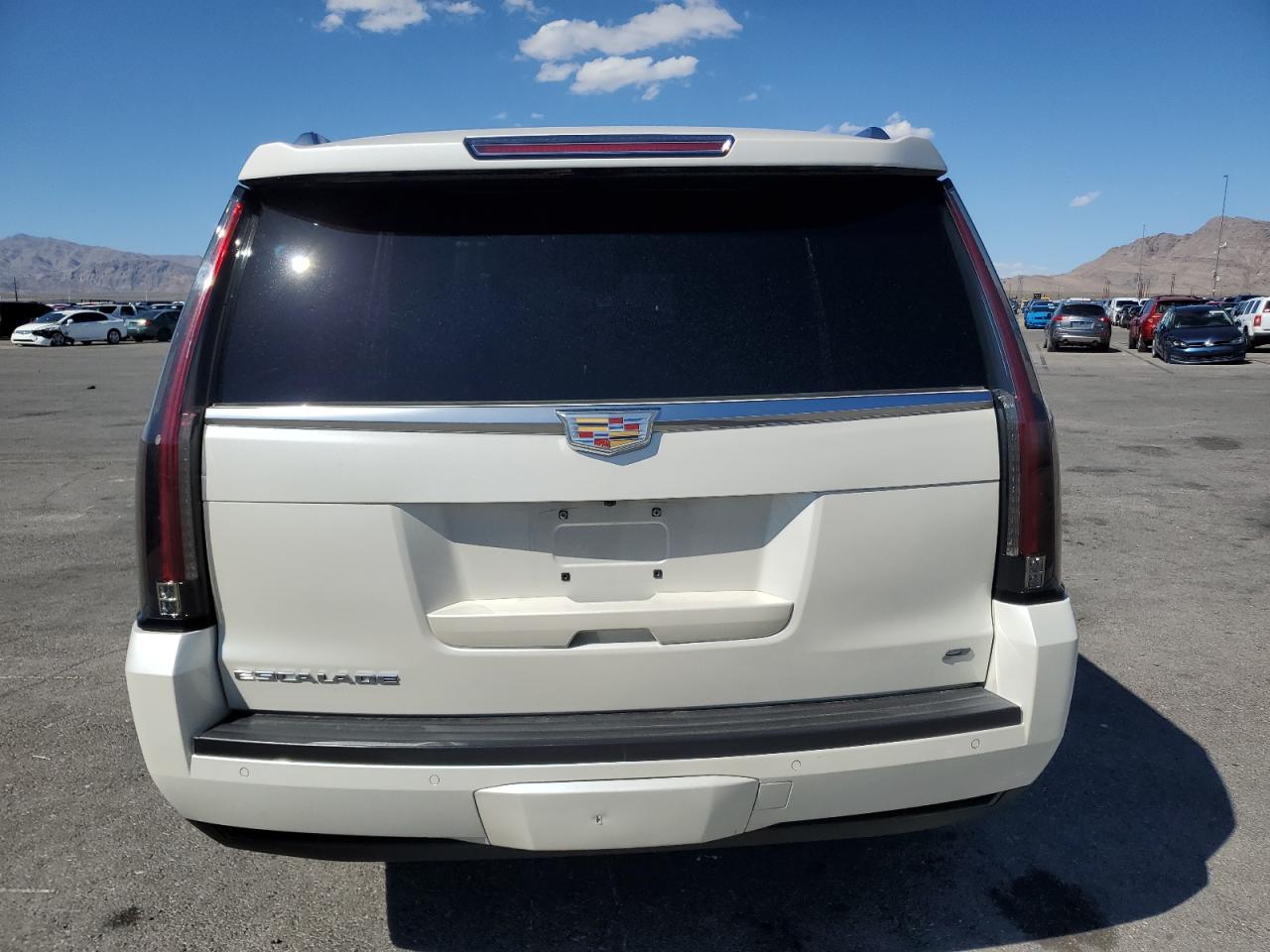 2015 Cadillac Escalade Platinum VIN: 1GYS4PKJ3FR677229 Lot: 84644125