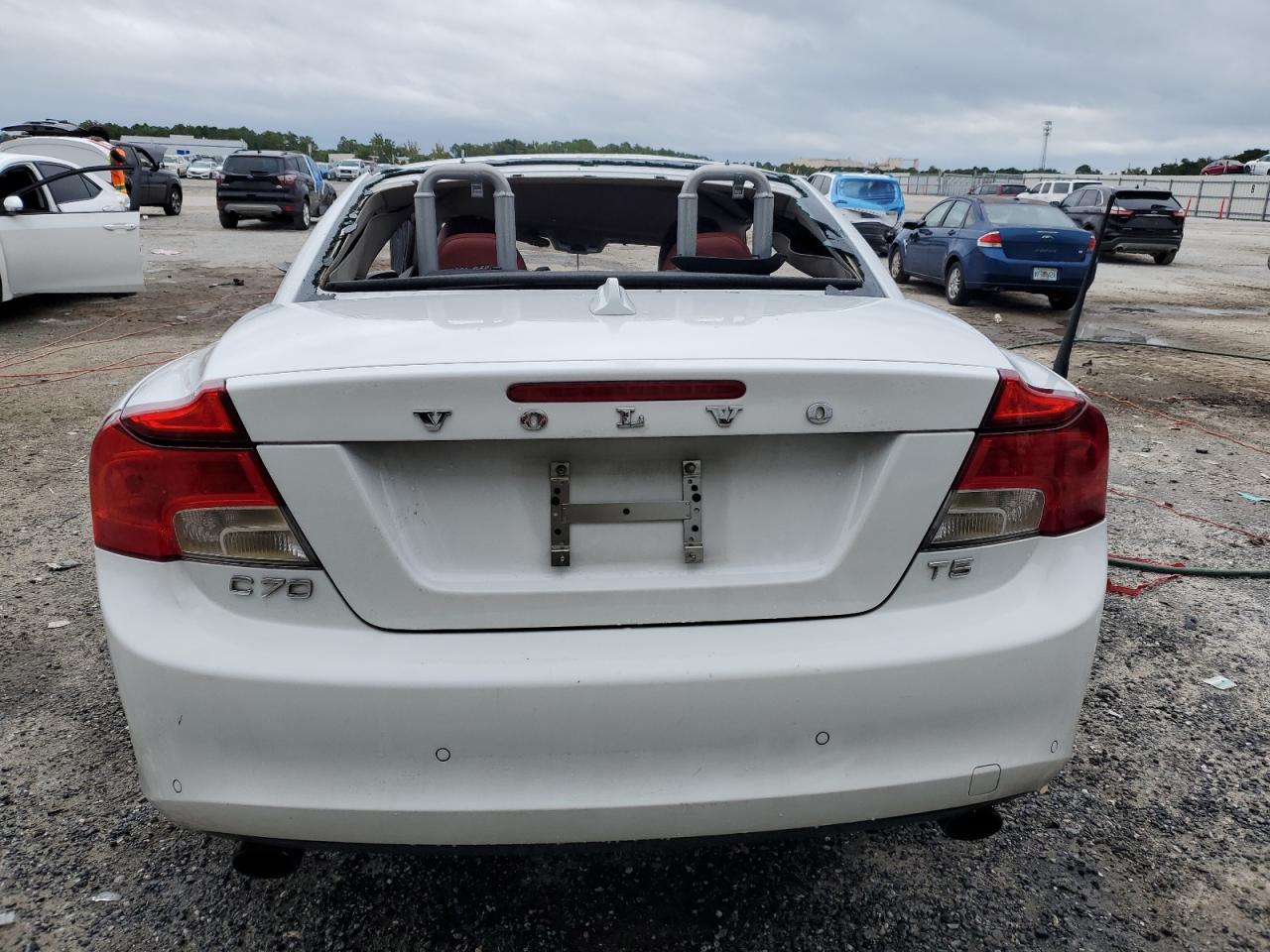 2012 Volvo C70 T5 VIN: YV1672MC7CJ127231 Lot: 84770915