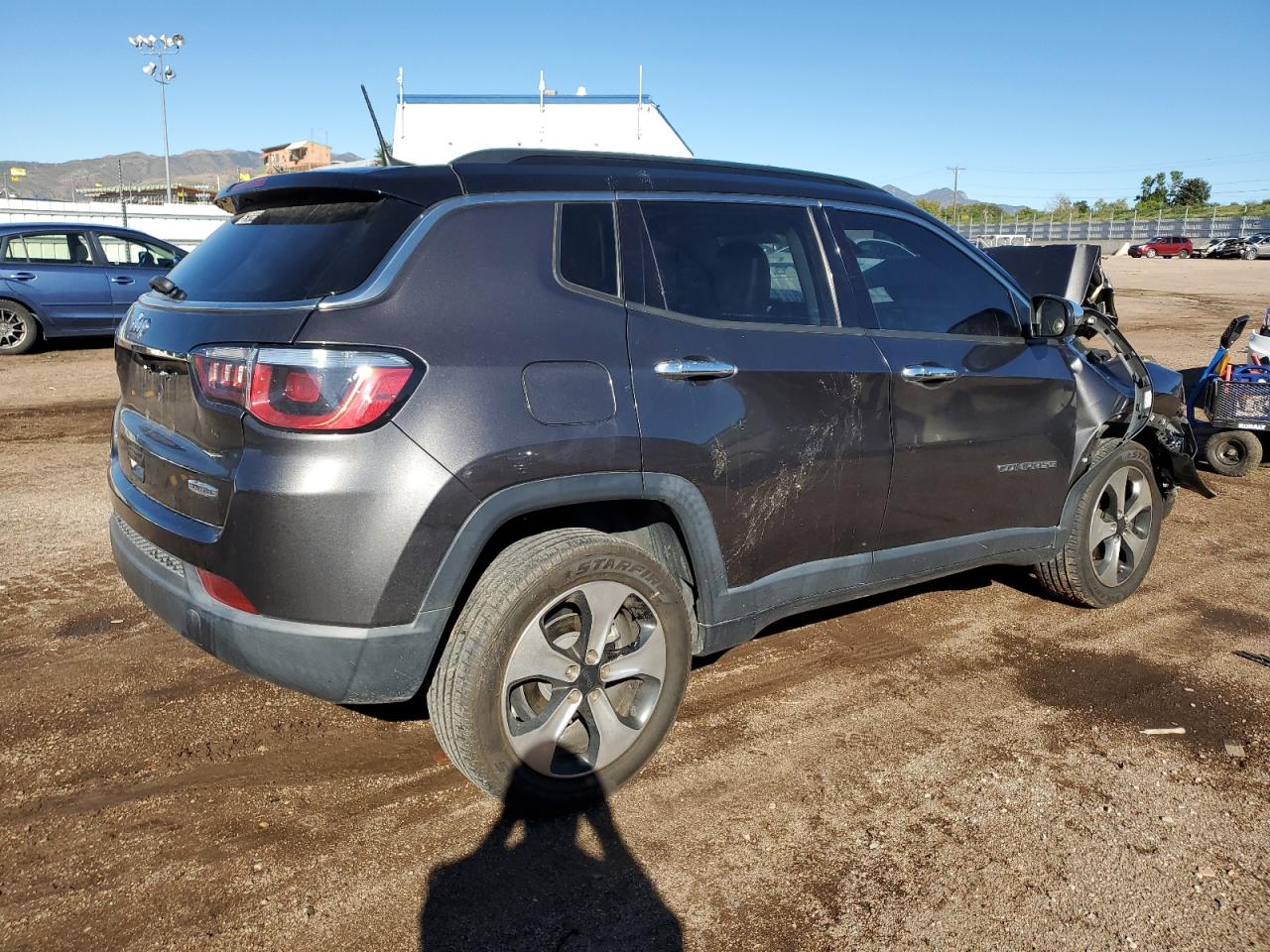 2018 Jeep Compass Latitude VIN: 3C4NJDBB5JT104996 Lot: 84243505