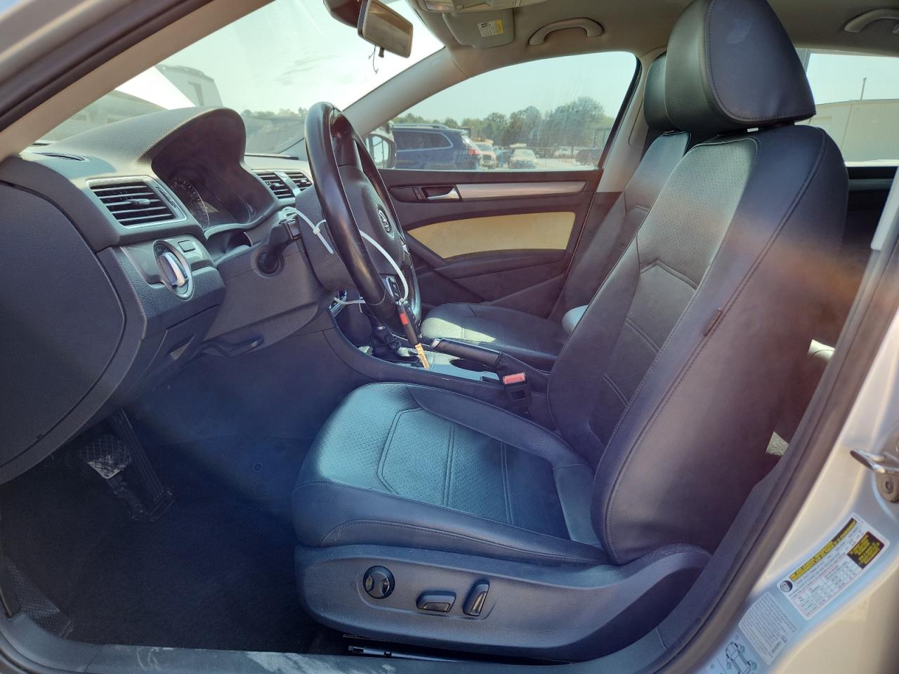 2015 Volkswagen Passat S VIN: 1VWAS7A35FC110031 Lot: 81515295