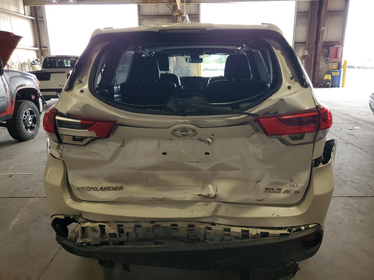 2017 Toyota Highlander Se VIN: 5TDJZRFH4HS421370 Lot: 81605305