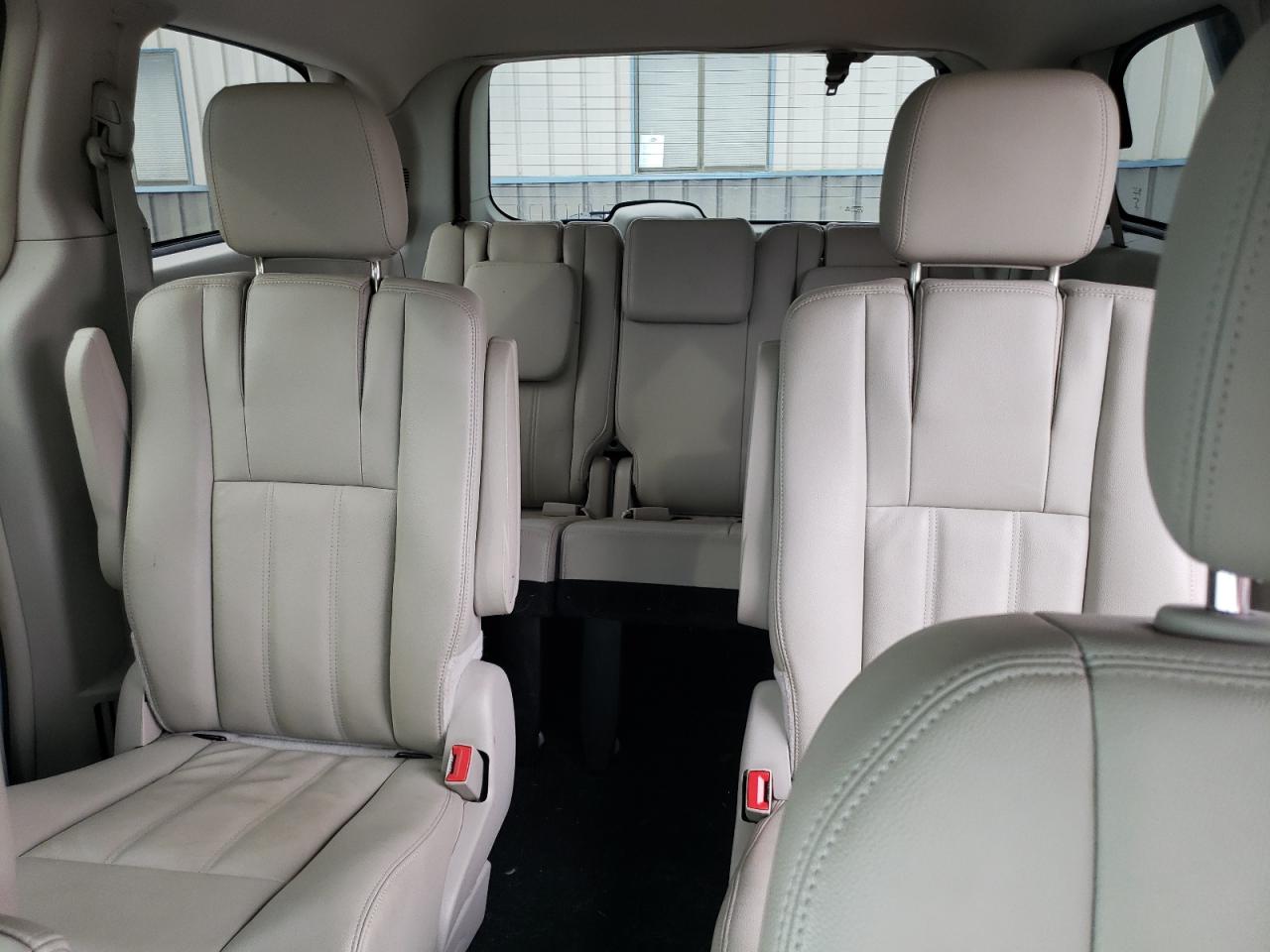 2013 Chrysler Town & Country Touring VIN: 2C4RC1BG4DR737468 Lot: 84005375