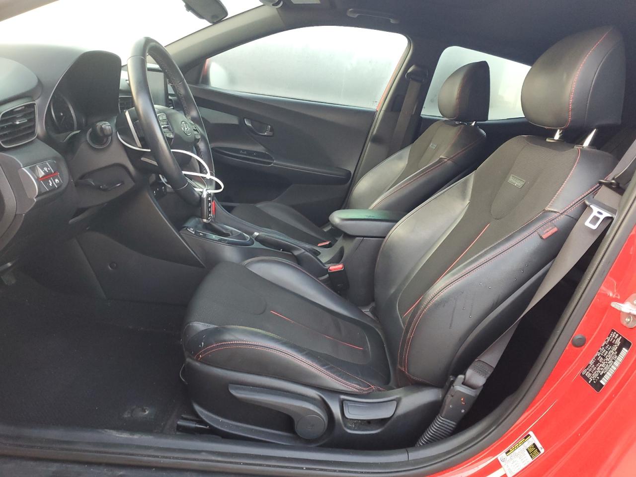 2021 Hyundai Veloster Base VIN: KMHTG6AF7MU032159 Lot: 81649615