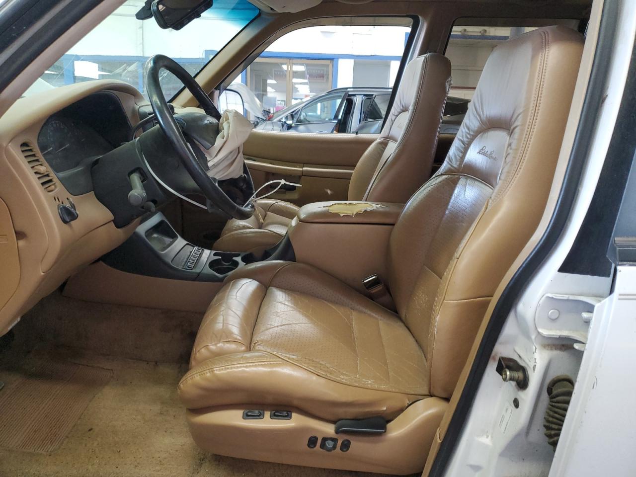 1996 Ford Explorer VIN: 1FMDU34X8TUA96063 Lot: 81673775