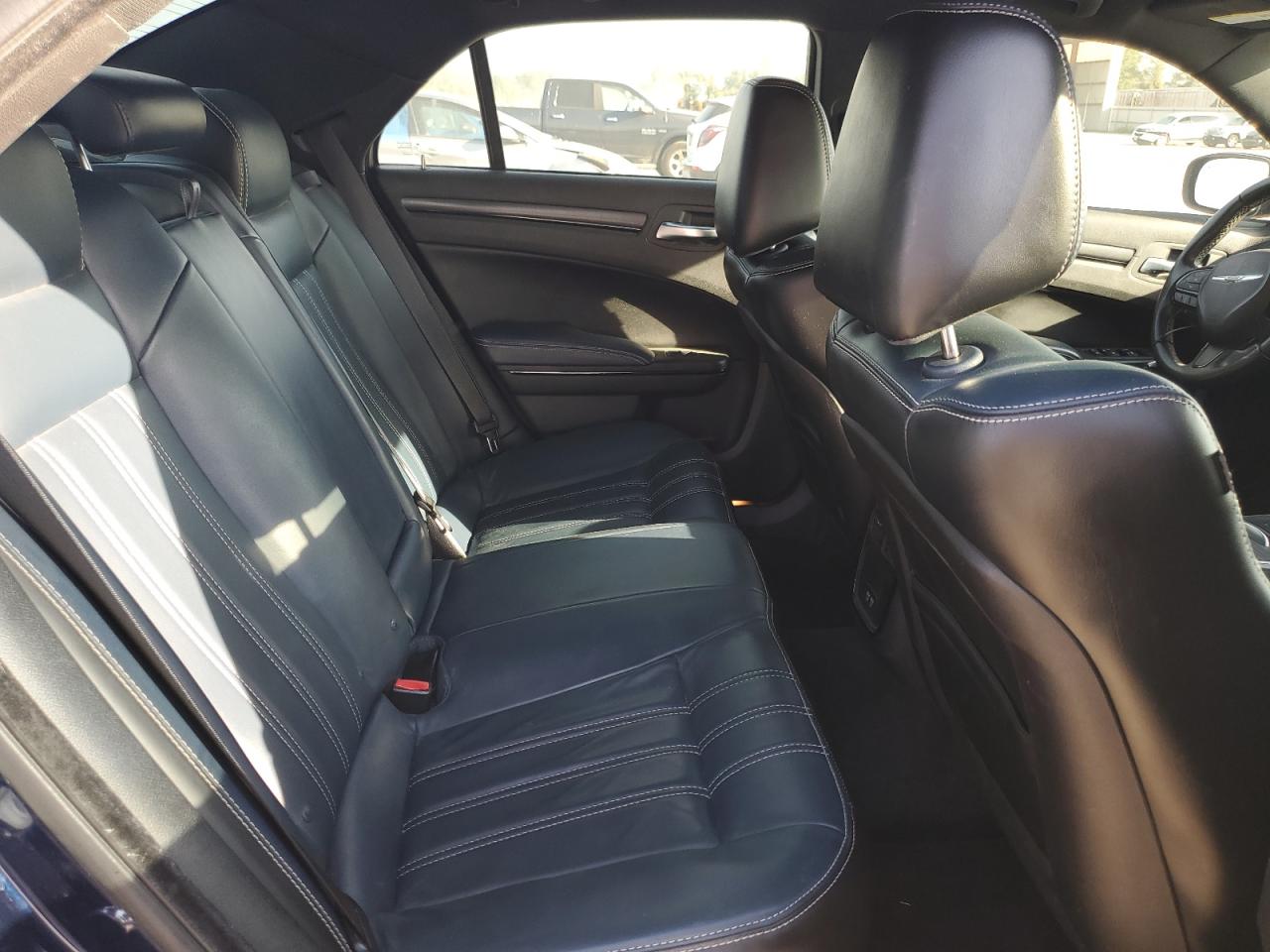 2015 Chrysler 300 S VIN: 2C3CCAGG0FH883037 Lot: 84225255