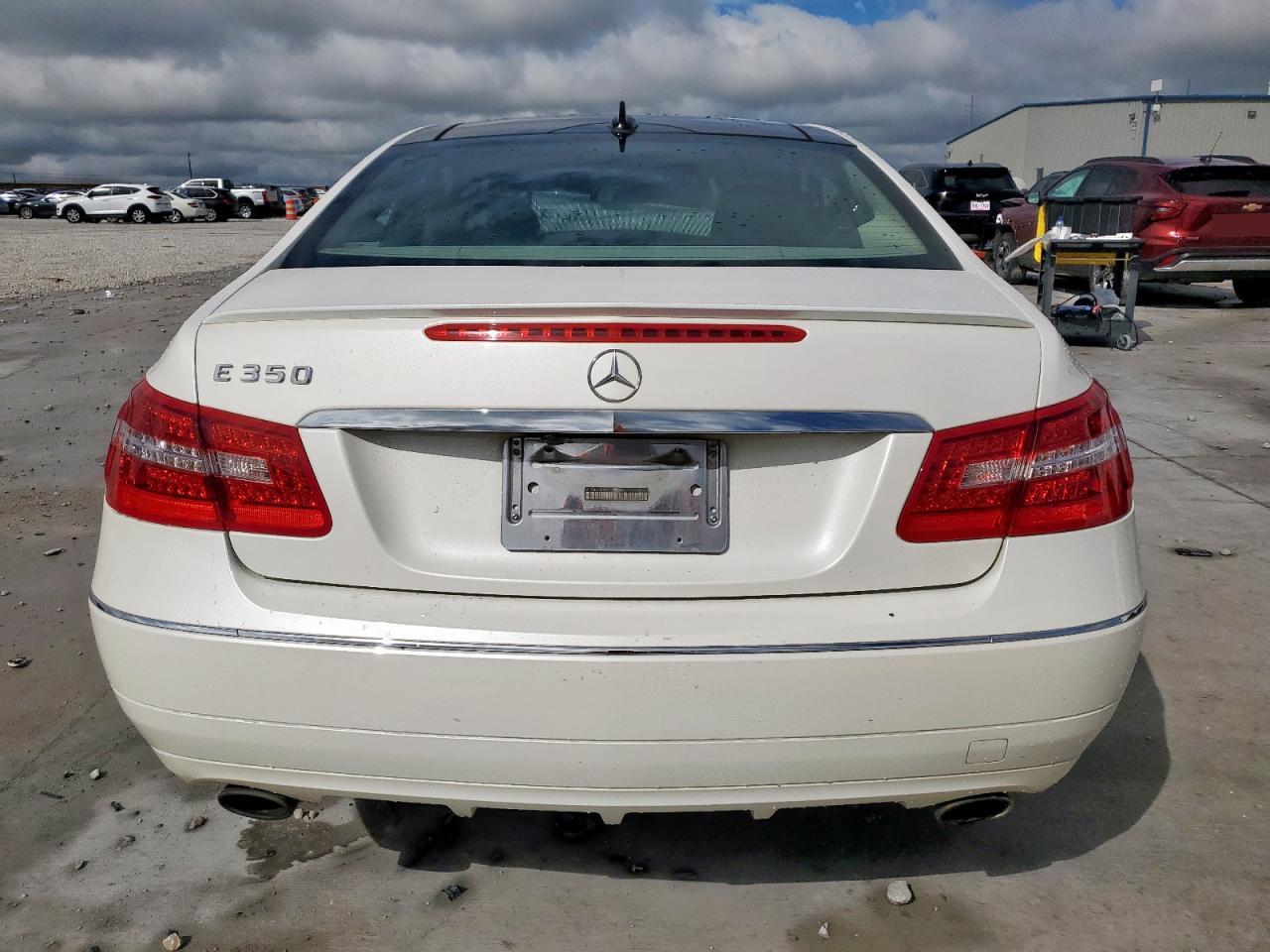 2013 Mercedes-Benz E 350 VIN: WDDKJ5KBXDF182347 Lot: 83849965