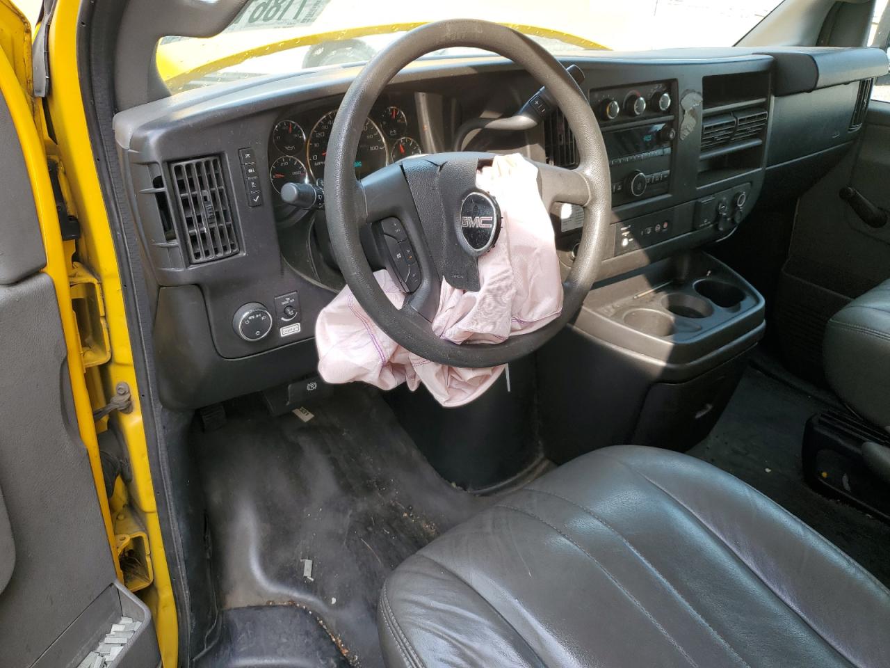 2017 GMC Savana Cutaway G3500 VIN: 1GD07RFF6H1902357 Lot: 71861895