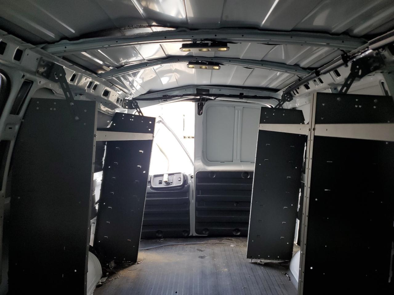 2025 Chevrolet Express G2500 VIN: 1GCWGAF79S1171908 Lot: 81381705