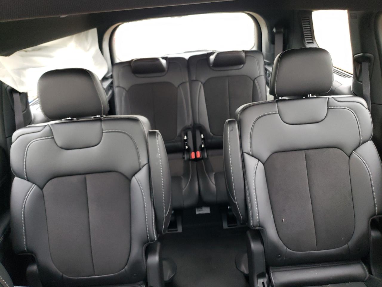 2025 Jeep Grand Cherokee L Laredo VIN: 1C4RJKAGXS8707011 Lot: 70891125