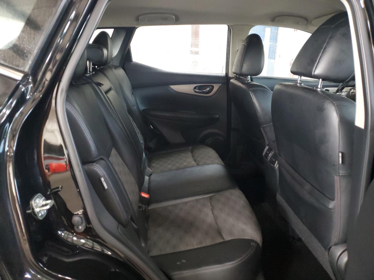 2020 Nissan Rogue Sport S VIN: JN1BJ1CW0LW647529 Lot: 81403225