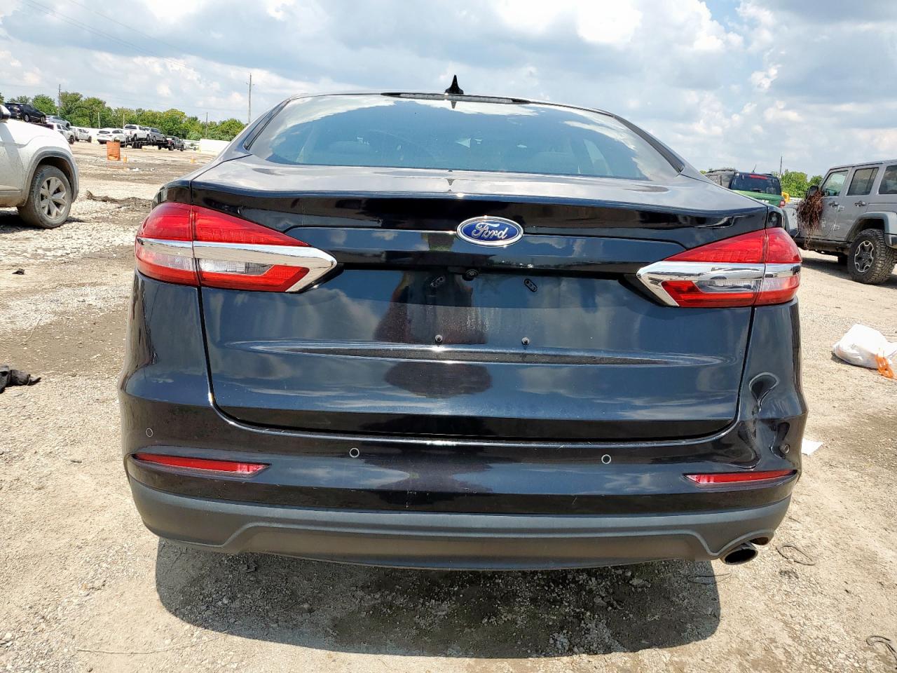 2019 Ford Fusion Se VIN: 3FA6P0HD5KR245401 Lot: 71482395