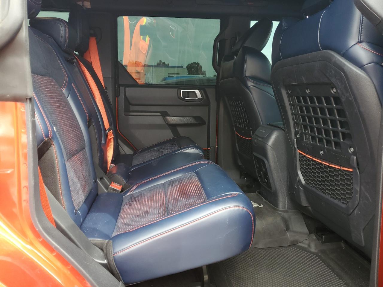 2024 Ford Bronco Raptor VIN: 1FMEE0RR2RLA17415 Lot: 84043075