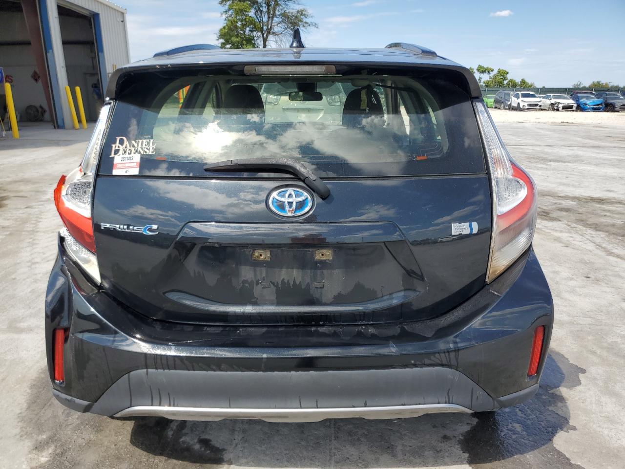 2018 Toyota Prius C VIN: JTDKDTB3XJ1605726 Lot: 70692065