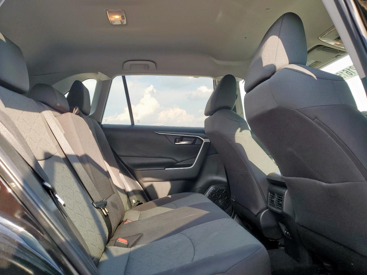 2021 Toyota Rav4 Xle VIN: 2T3W1RFV0MC146710 Lot: 81021615