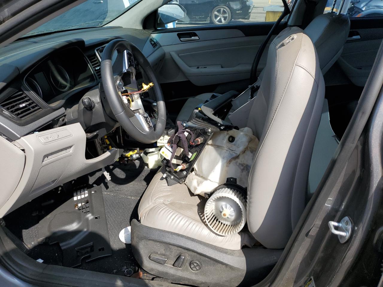 2018 Hyundai Sonata Sport VIN: 5NPE34AF0JH636512 Lot: 83861945