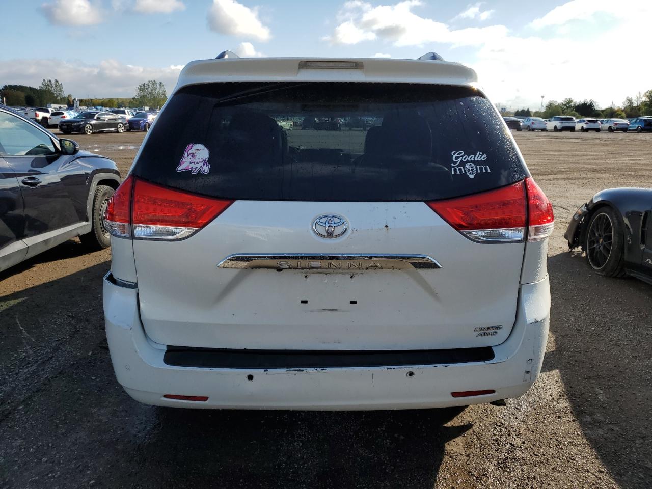 2011 Toyota Sienna Xle VIN: 5TDDK3DC9BS018319 Lot: 70464275