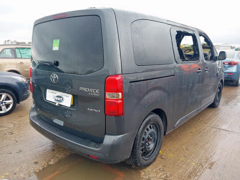 2025 TOYOTA PROACE VER