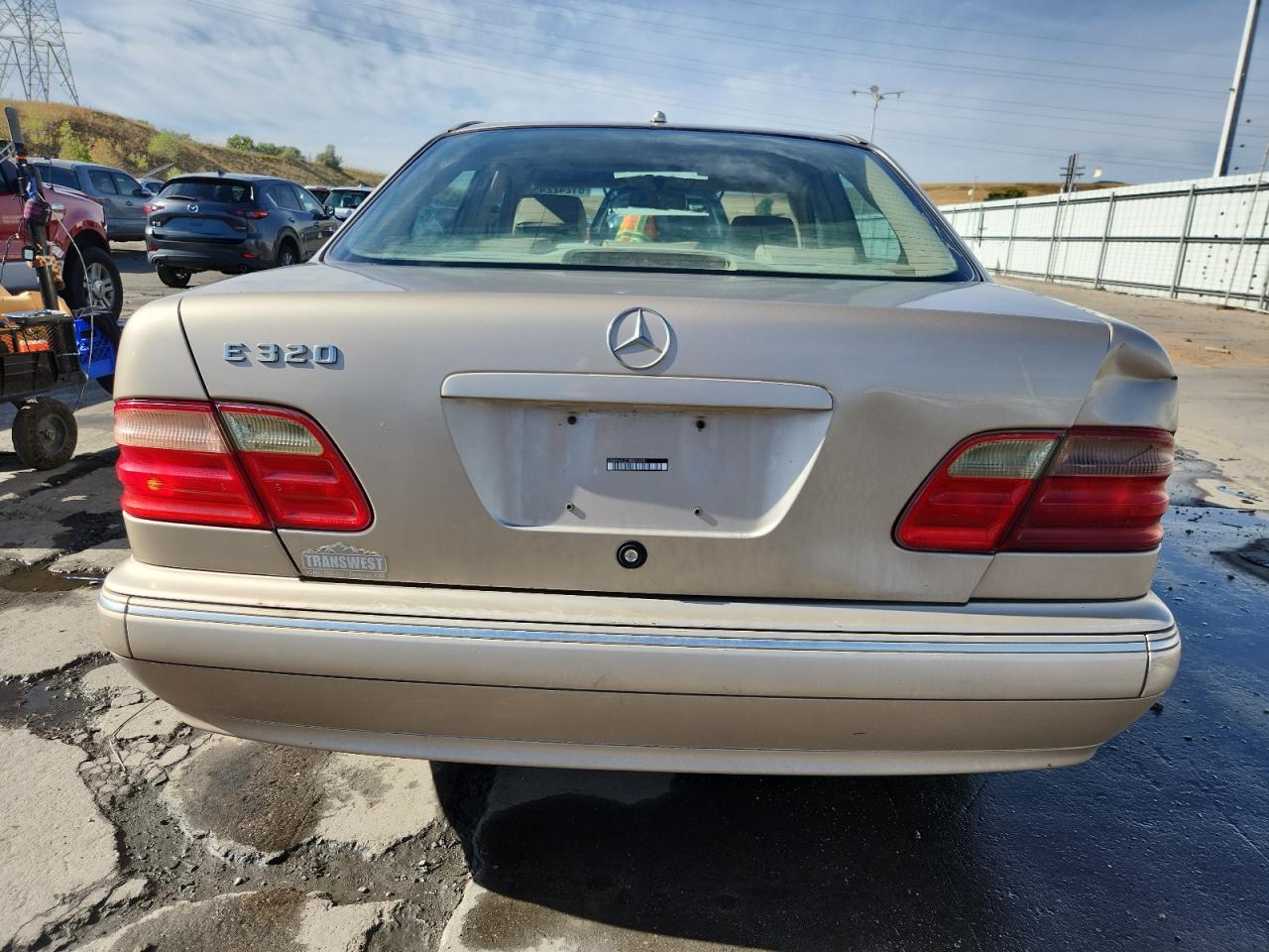 2001 Mercedes-Benz E 320 VIN: WDBJF65J21B301428 Lot: 81242245
