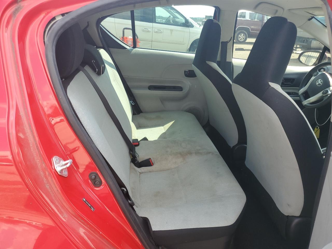 2014 Toyota Prius C VIN: JTDKDTB38E1568472 Lot: 80910675