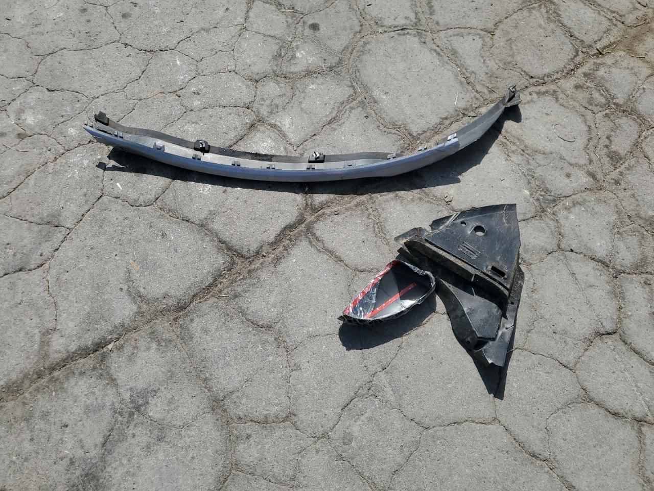 2015 Chrysler 200 S VIN: 1C3CCCBBXFN684253 Lot: 80864895