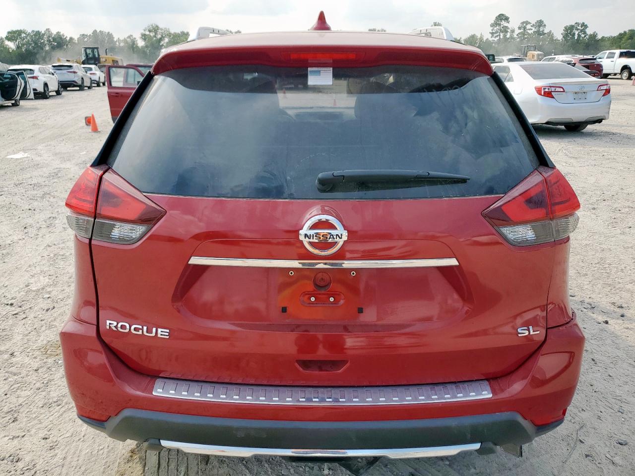 2017 Nissan Rogue S VIN: JN8AT2MT7HW399921 Lot: 81084505